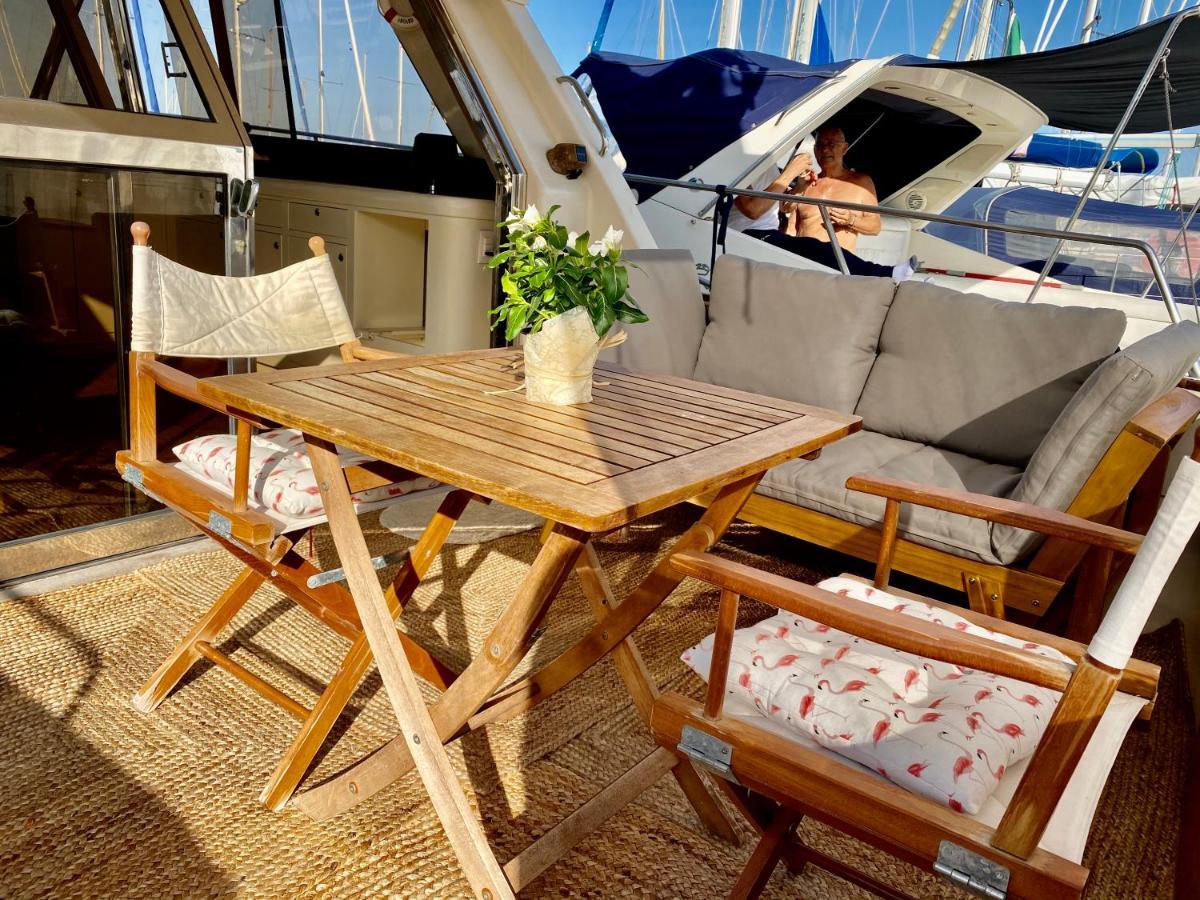 Hôtel Panaby Houseboat à Palerme Extérieur photo