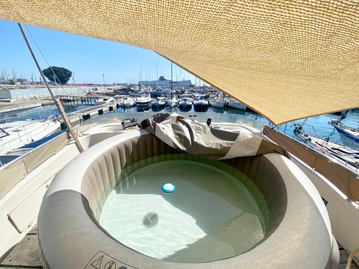 Hôtel Panaby Houseboat à Palerme Extérieur photo